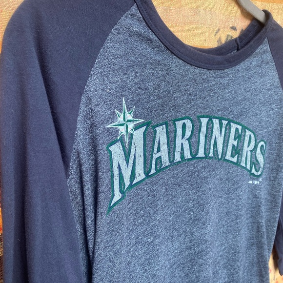 Women’s Mariners Raglan - Picture 2 of 5